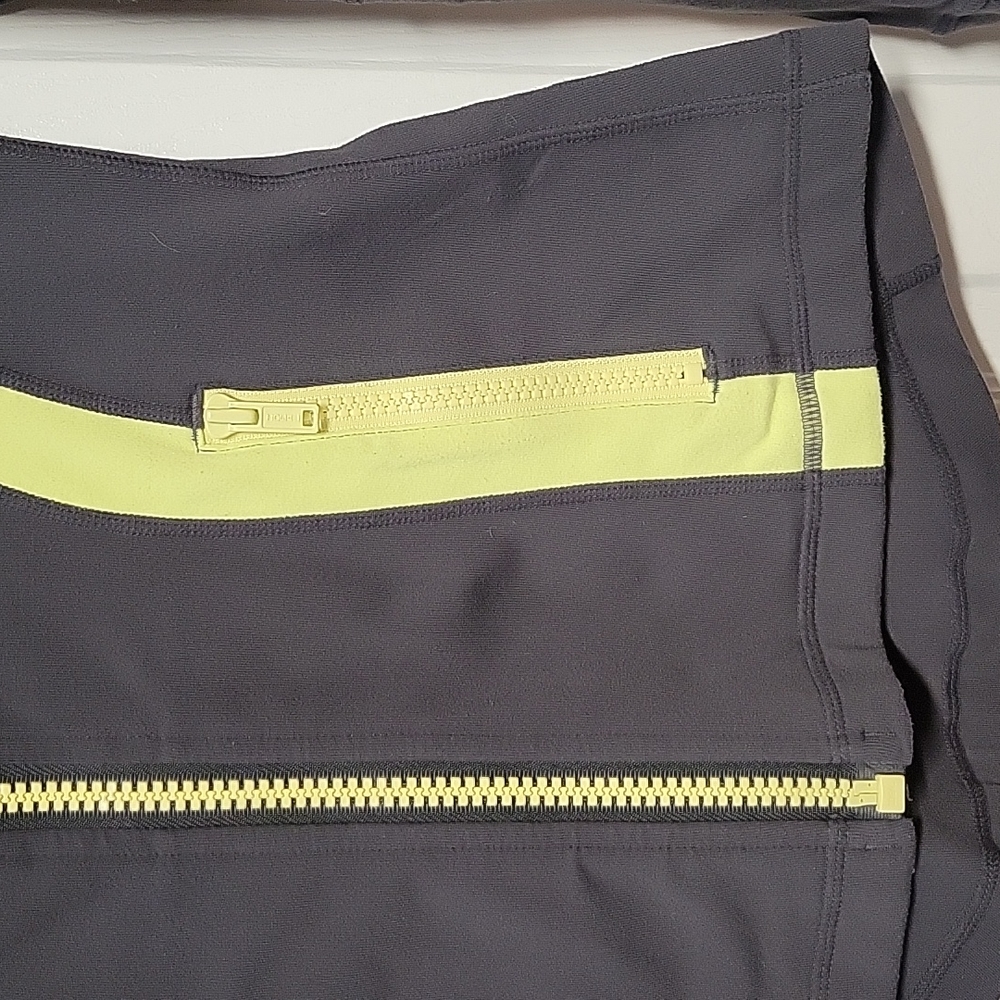 LULULEMON JACKET - Picture 6 of 12
